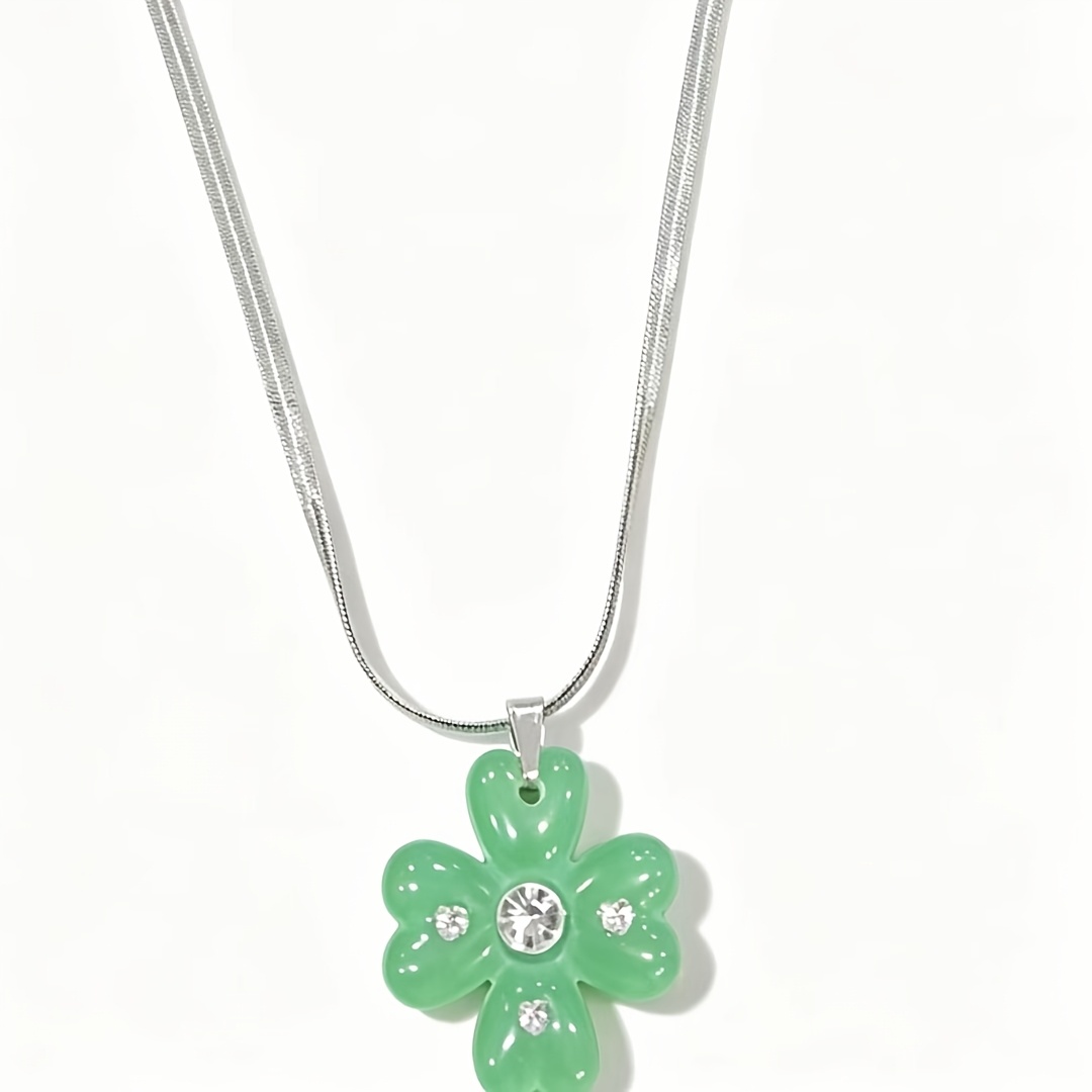 Lucky Four-Leaf Clover Necklace, Design-Oriented